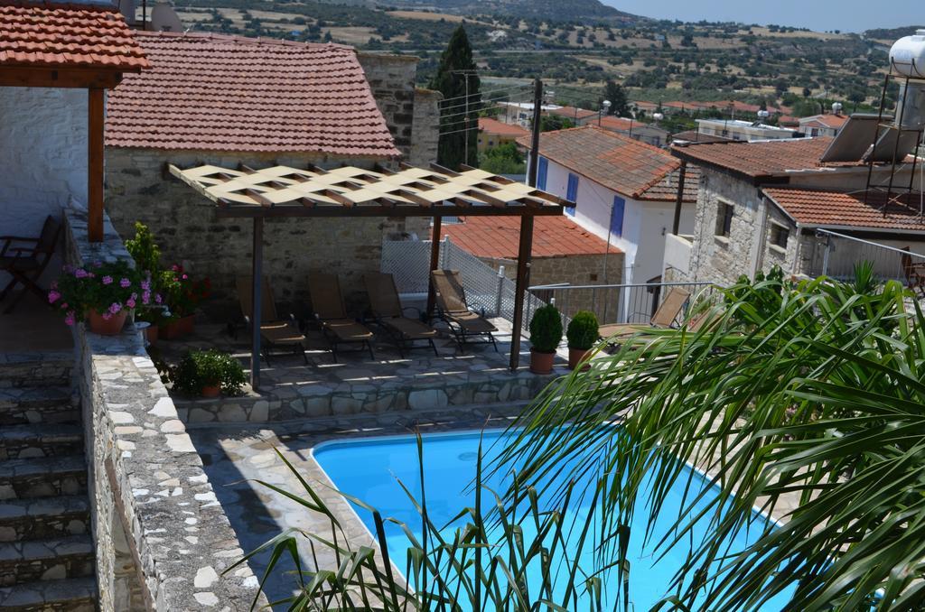 Traditional Village Houses Skarinou Exterior foto