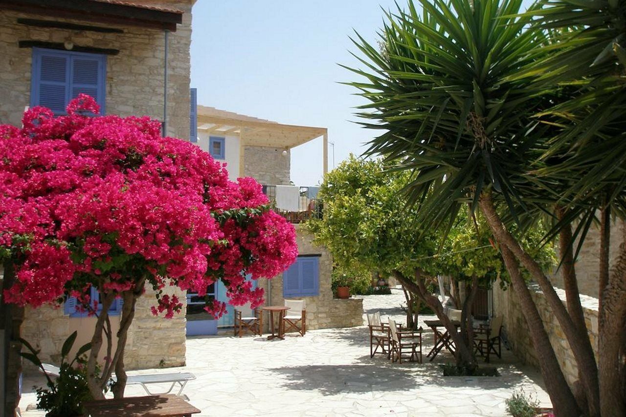 Traditional Village Houses Skarinou Exterior foto