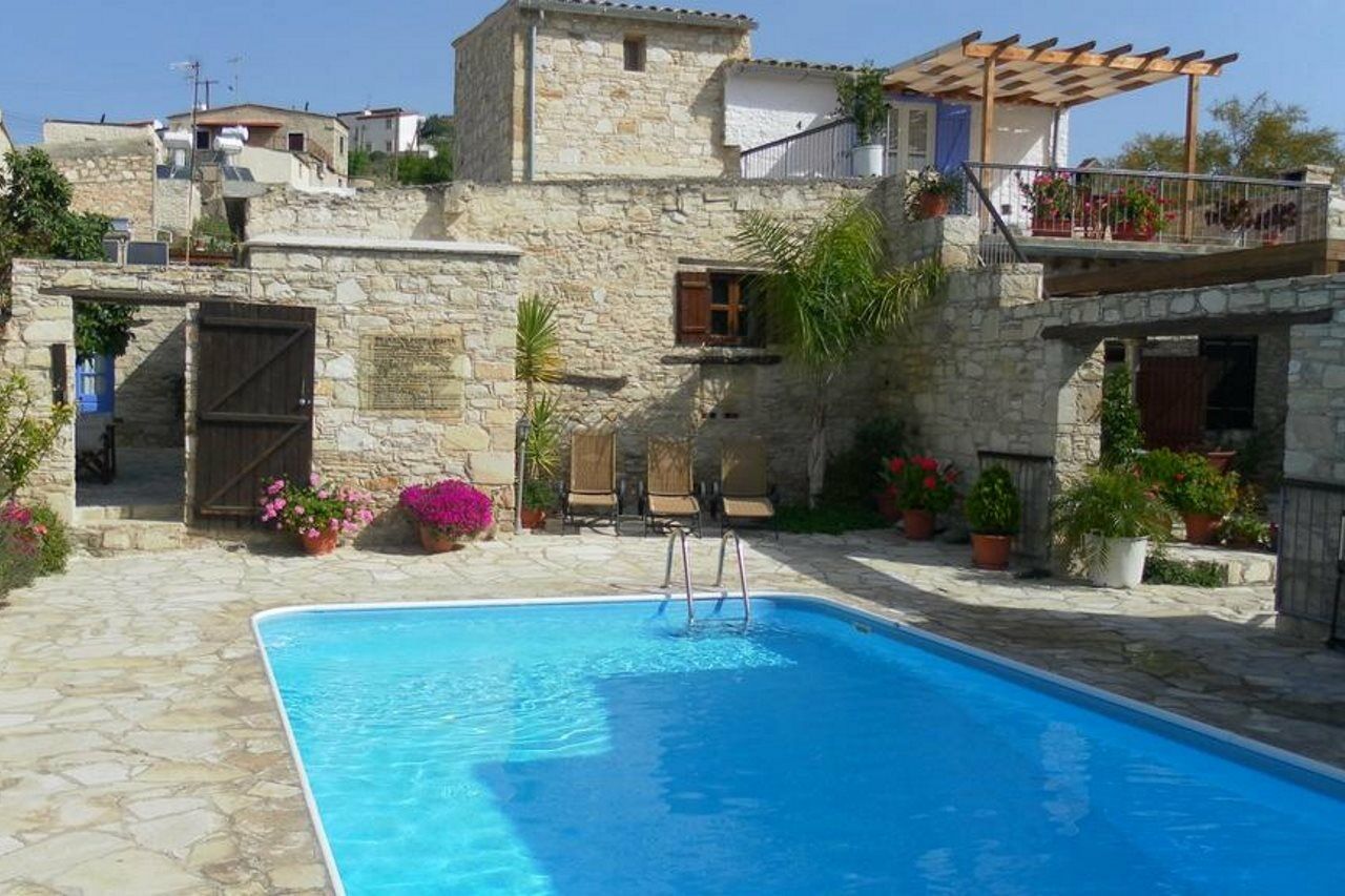 Traditional Village Houses Skarinou Exterior foto