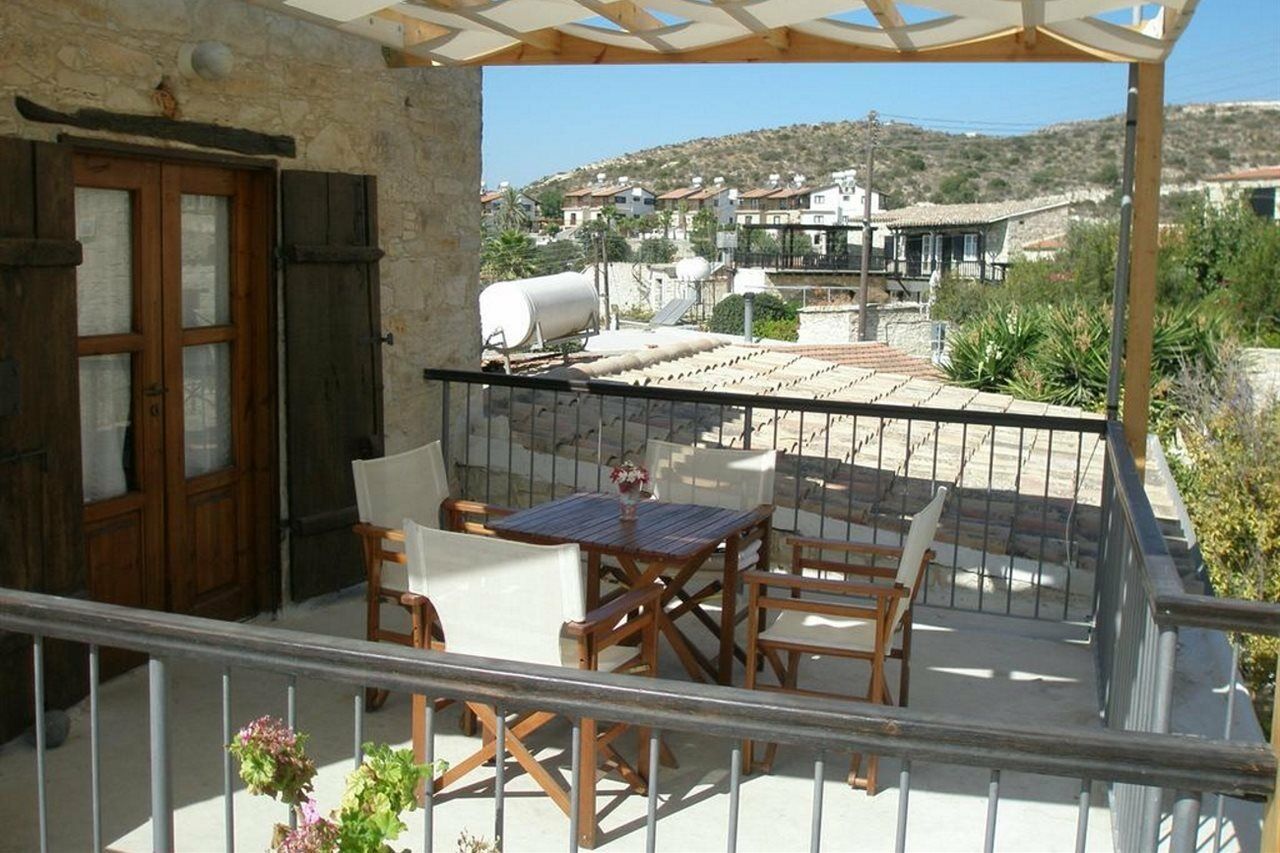 Traditional Village Houses Skarinou Exterior foto